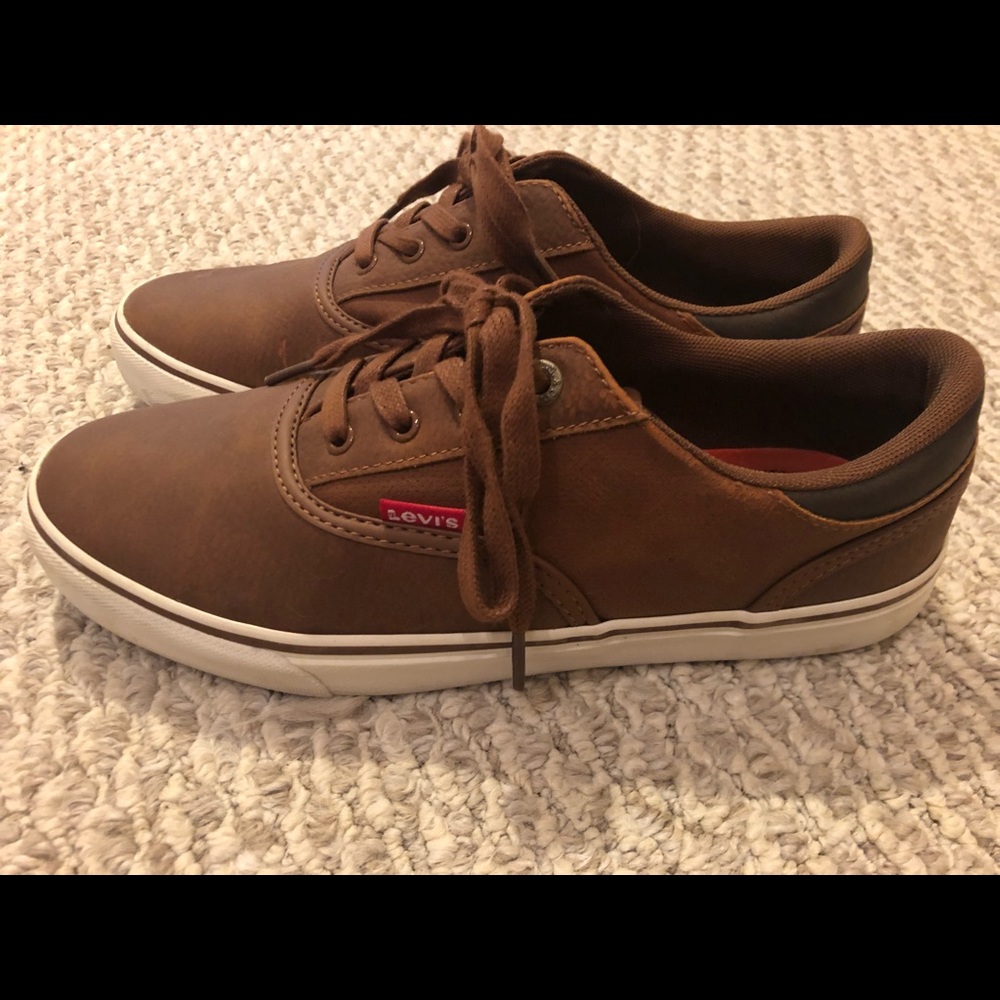 Brown Levi sneakers. Men’s size 7.5. Women size 9. Gently worn.